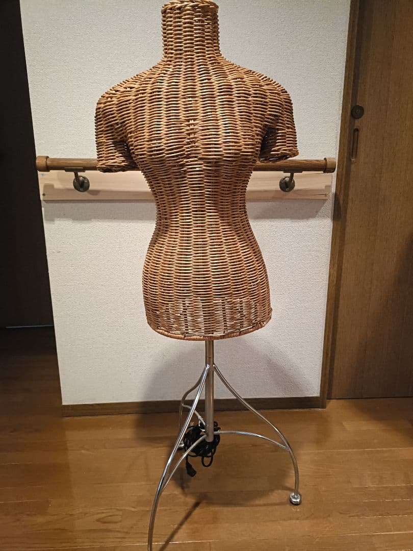 ラタン製トルソー マネキン　ボディ　婦人用ラタントルソー 良品