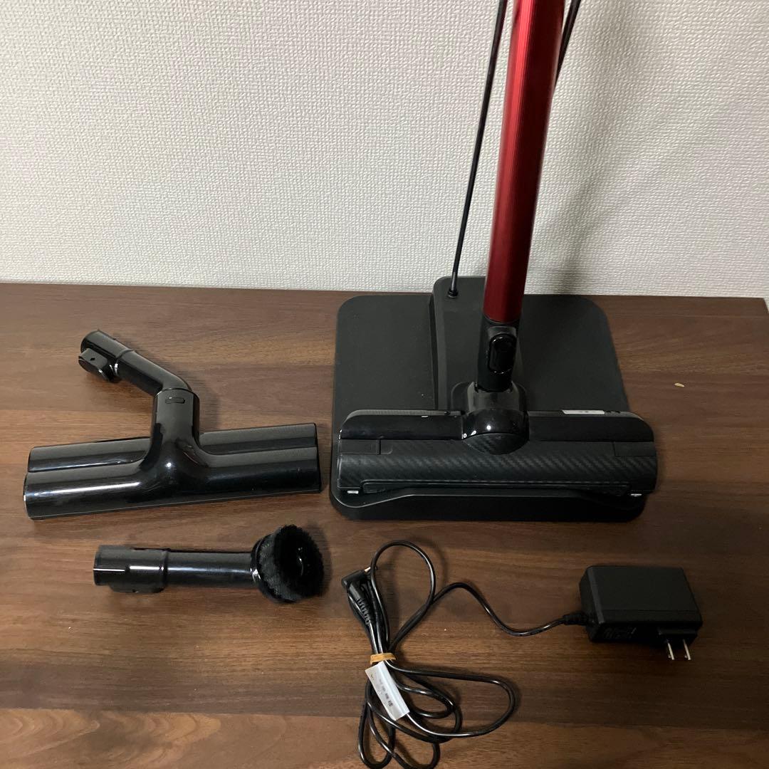 東芝　TORNEO V コードレスクリーナー VC-CLX50(R)　赤　掃除機