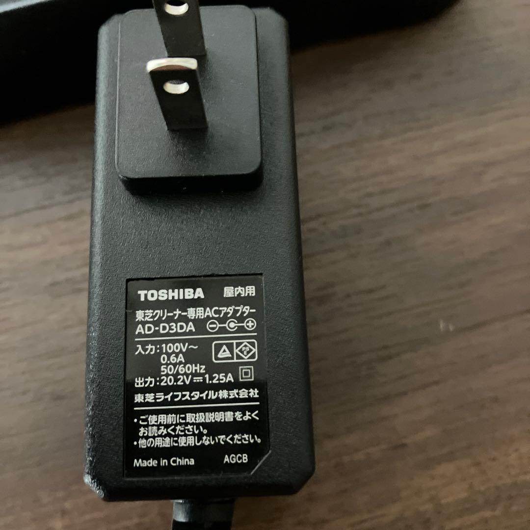 東芝　TORNEO V コードレスクリーナー VC-CLX50(R)　赤　掃除機