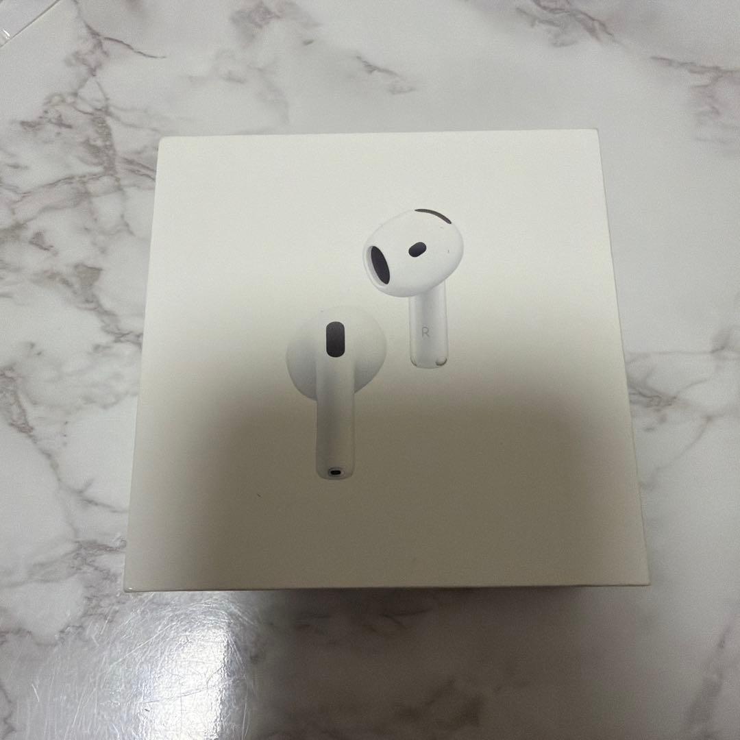 Apple AirPods 4 本体 (アクティブノイズキャンセリング搭載)