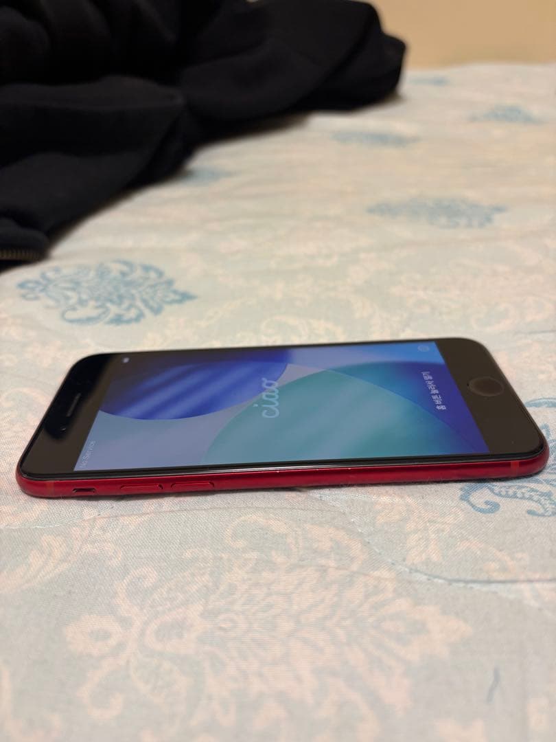 iPhoneSE 3世代　64GB 赤