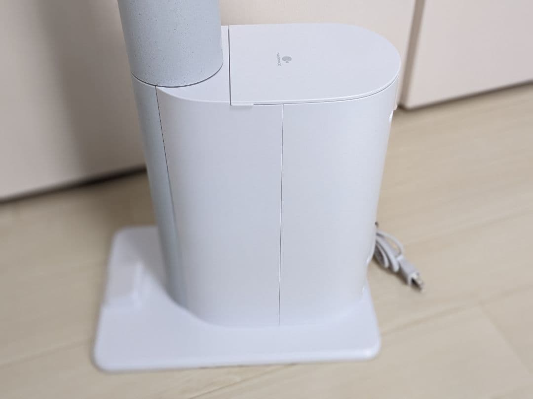 Panasonic セパレート型コードレススティック掃除機 MC-NX700K