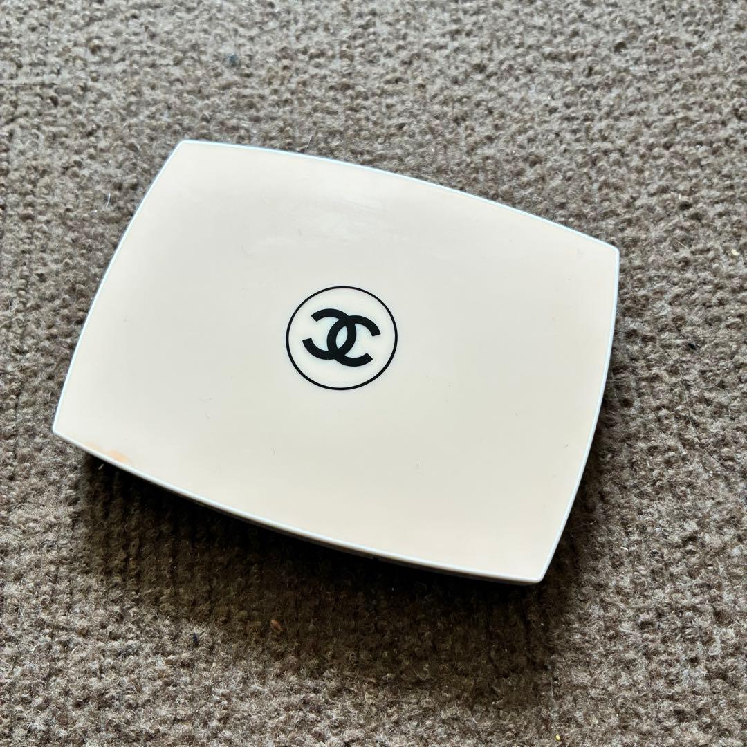 【超美品】CHANEL ルブランコンパクトファンデーション B10 リフィル