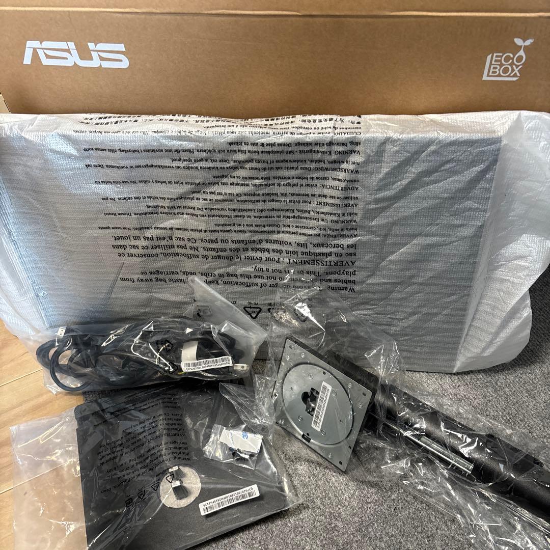 ASUS ディスプレイ モニター（23.8インチ、高さ調節・縦横回転可能）
