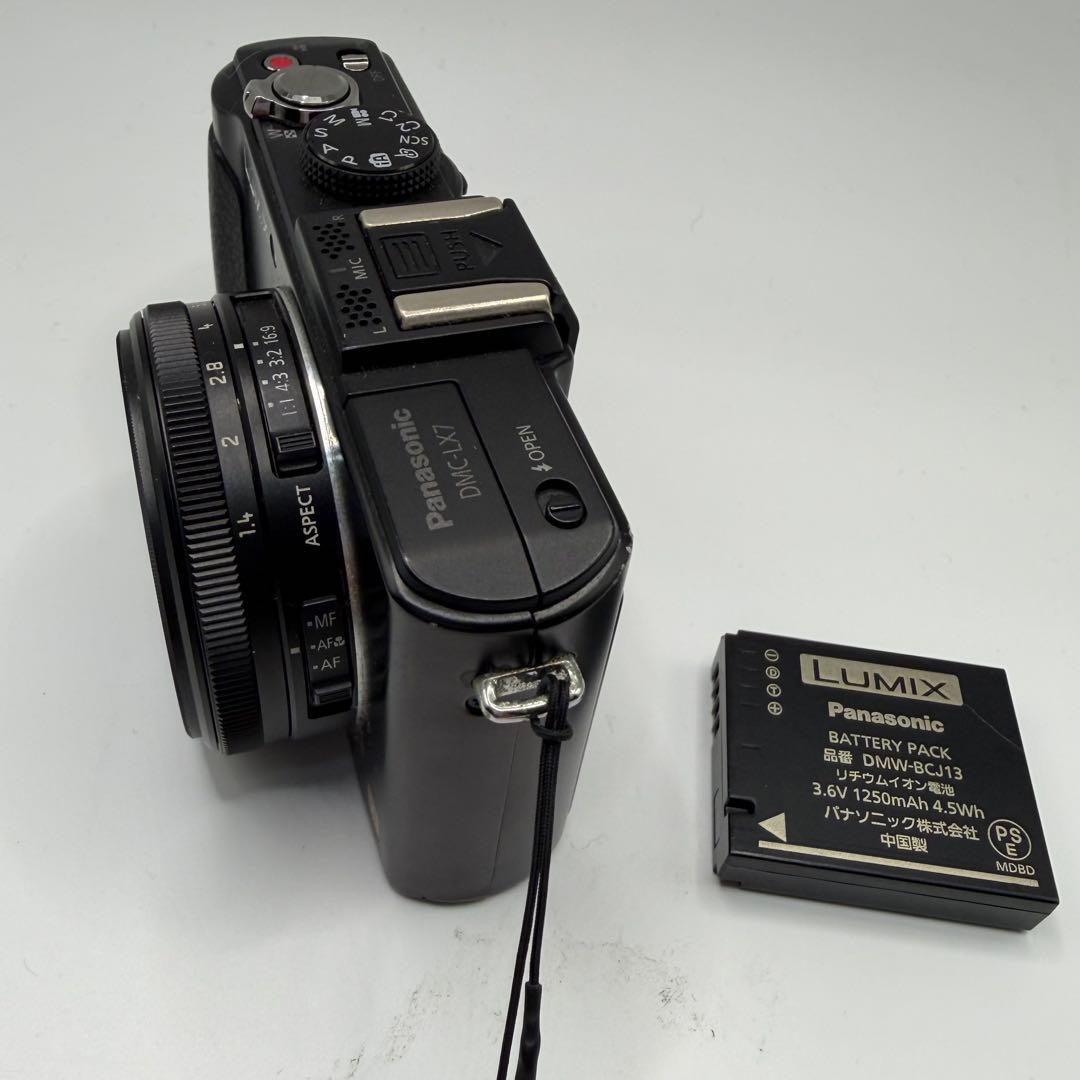 パナソニック デジタルカメラ ルミックス LX7 ブラック DMC-LX7