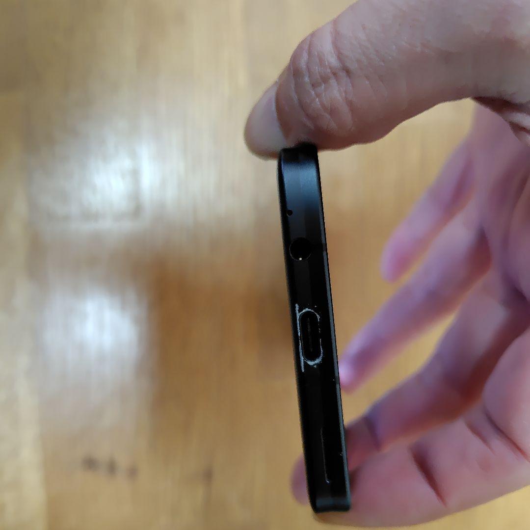 スマホ　AQUOSSENSE6 SIMフリー