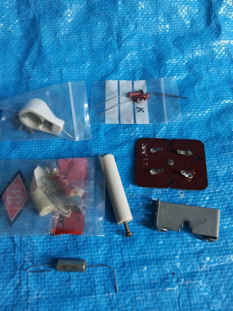 無線機ラジオ真空管アンプなどの部品ジャンク品の出品です。