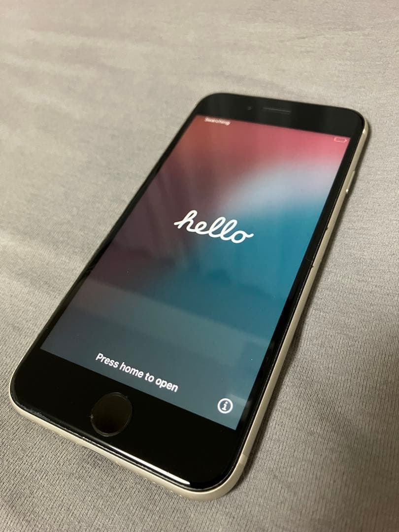iPhone SE (第3世代) 64GB SIMフリー バッテリー100%美品