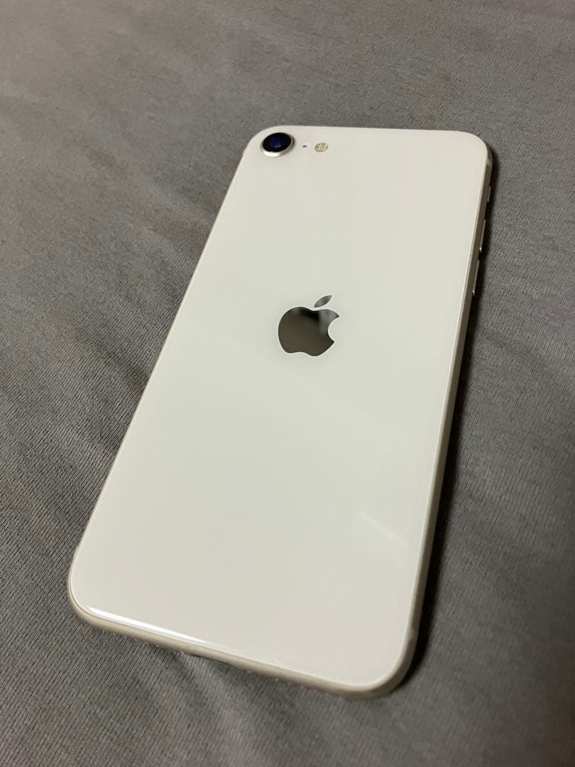 iPhone SE (第3世代) 64GB SIMフリー バッテリー100%美品