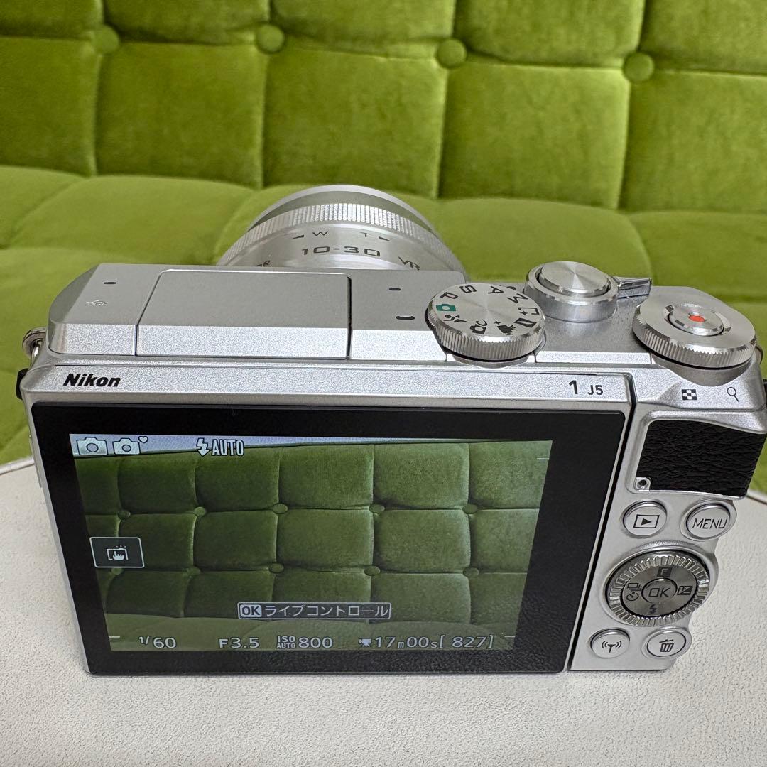 Nikon 1 J5 ミラーレスカメラ レンズキット