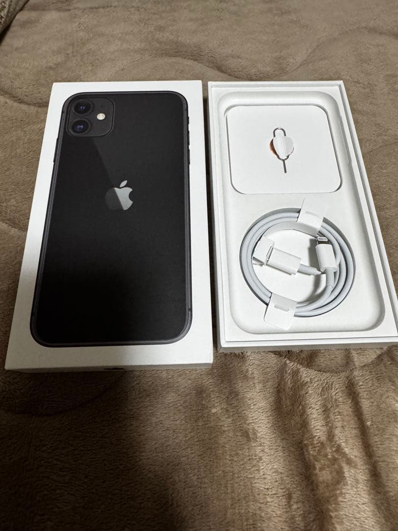 Apple iPhone 11 ブラック 64GB 初期化済み 本体 箱あり