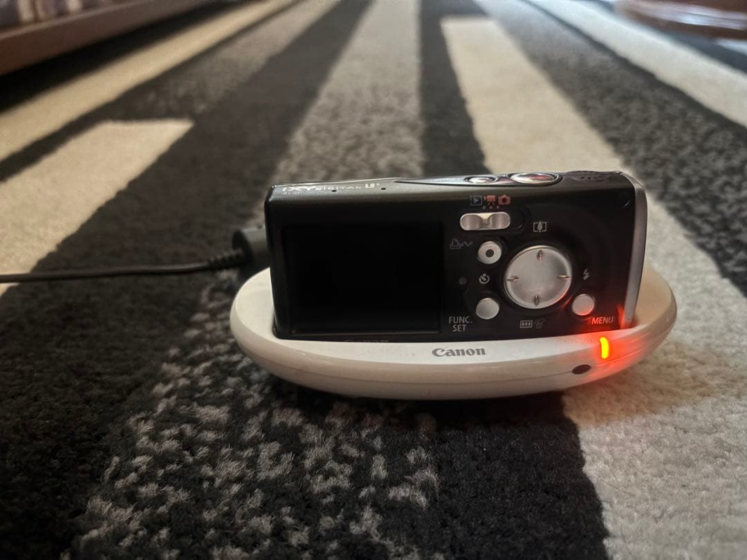 Canon IXY コンパクトデジタルカメラ　デジカメ　キャノン　動作確認済み