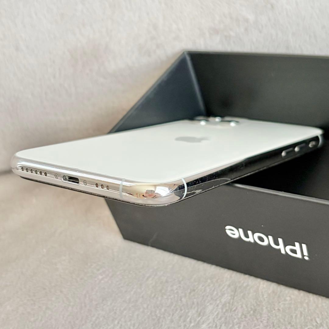 【美品】iPhone 11 pro 本体 シルバー 256GB SIMフリー