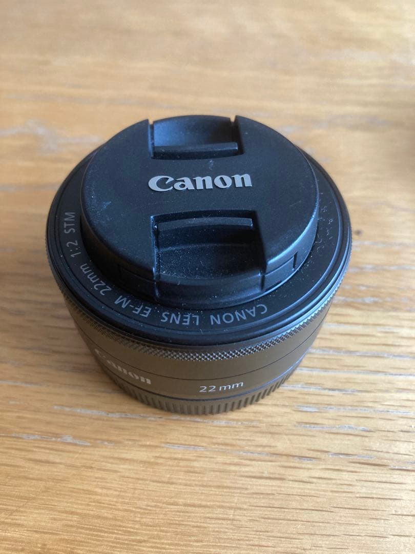 Canon EOS M ミラーレス18-55mm 22mm バッグ　ストロボ