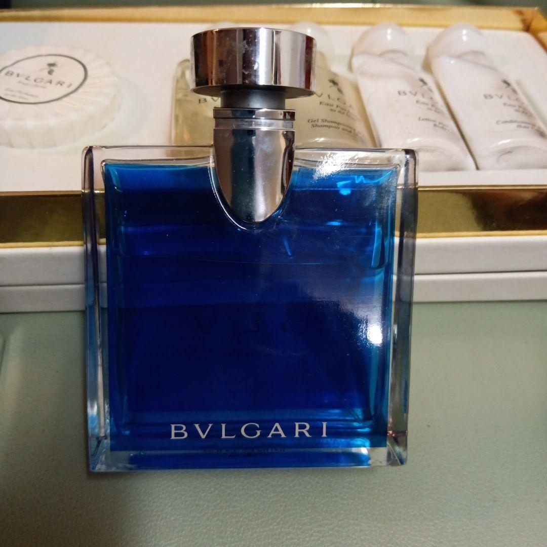 BVLGARI ポーチ　財布　小銭入れ　ボディミルク　ソープ　シャンプー　セット