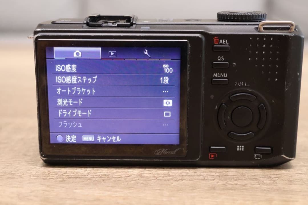 sigma dp2 Merrill【クローズアップレンズ＋予備バッテリー付】