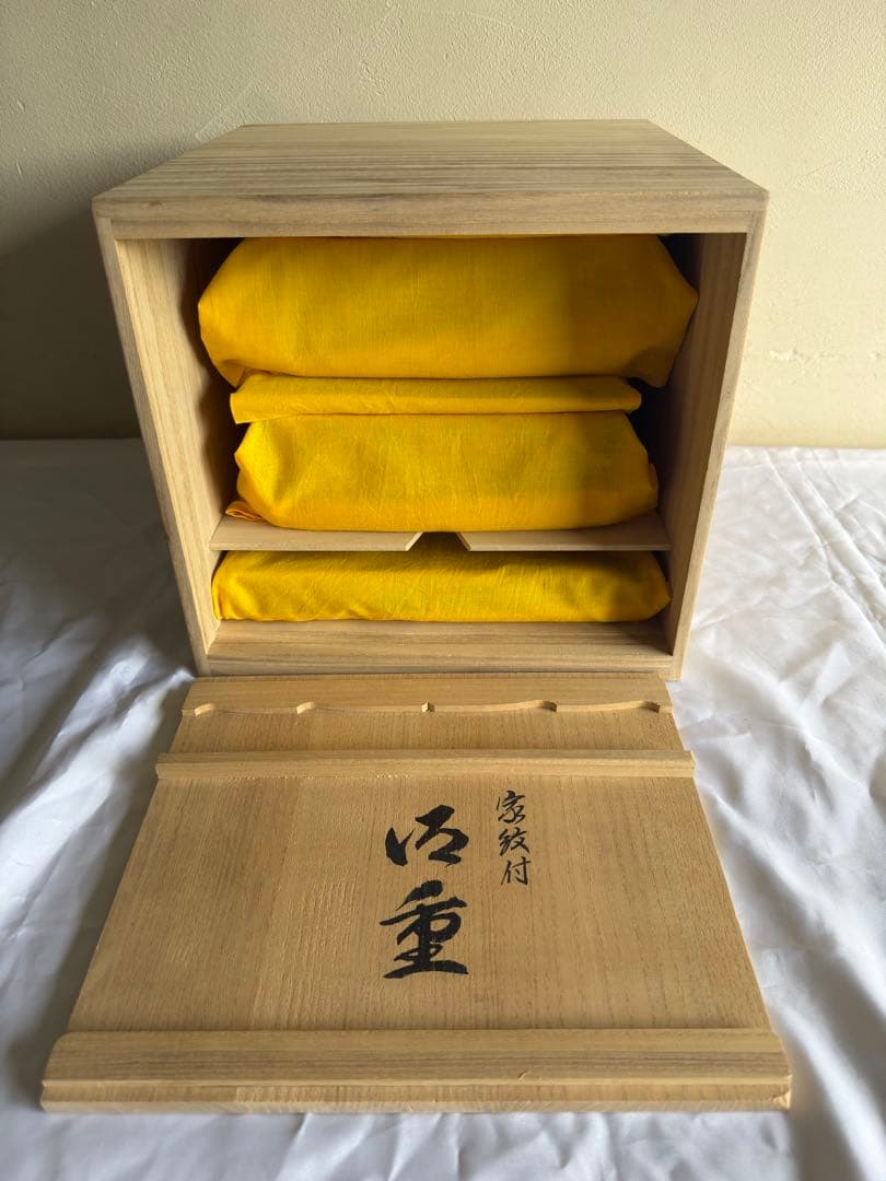 【未使用品】輪島塗のお重箱　重台付き