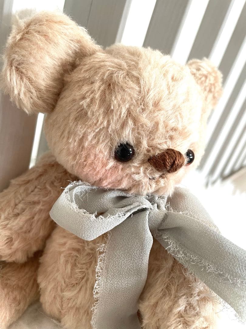 テディベア リボン付きクマのぬいぐるみ 手縫い