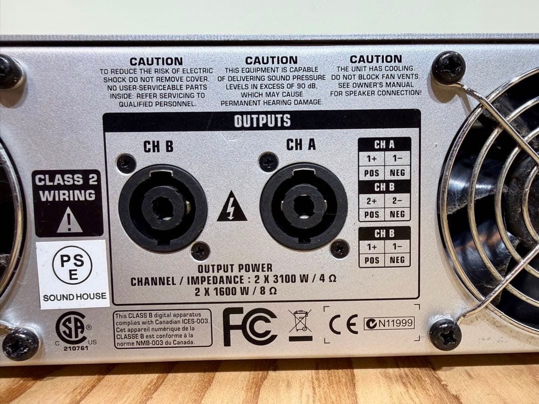 送料込み　Behringer NU6000 パワーアンプ6000W 動作品