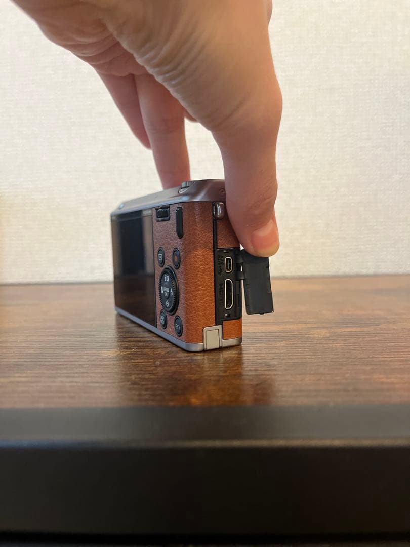 T*y様 極美品 FUJIFILM XF1 コンパクトデジタルカメラ