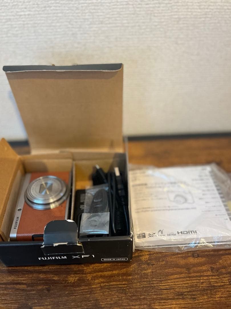 T*y様 極美品 FUJIFILM XF1 コンパクトデジタルカメラ