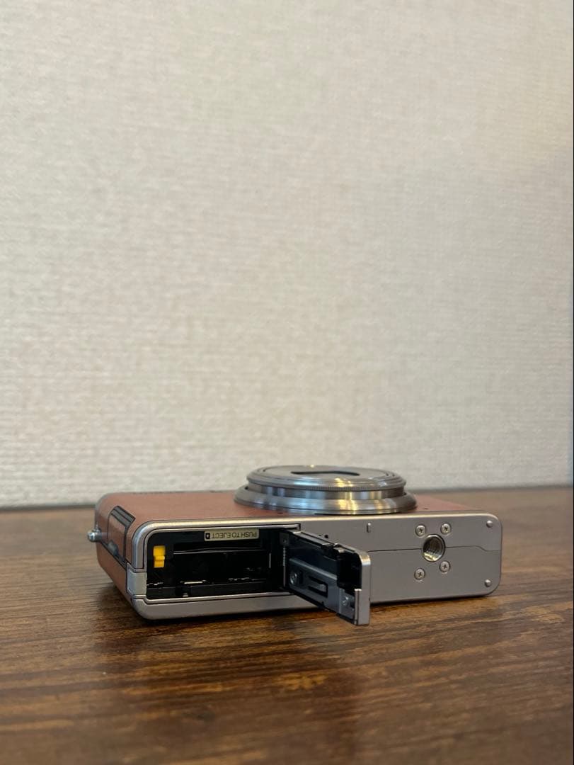 T*y様 極美品 FUJIFILM XF1 コンパクトデジタルカメラ