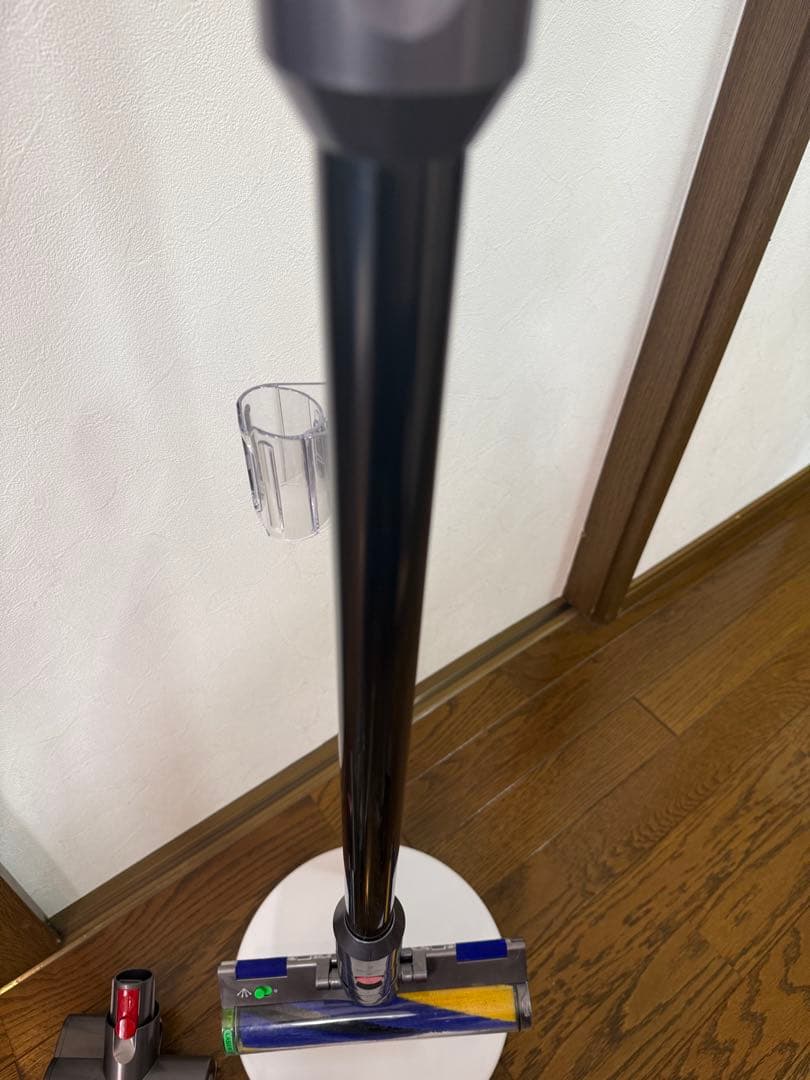 期間限定値下げ中 ダイソンV12 SV30 コードレス掃除機 分解清掃済み②