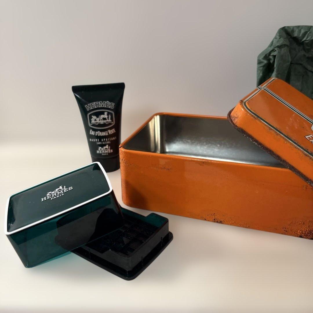 HERMES アンティーク缶