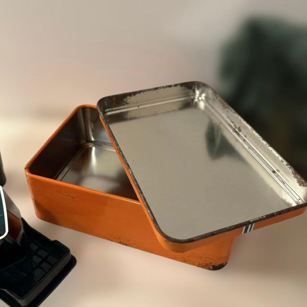 HERMES アンティーク缶