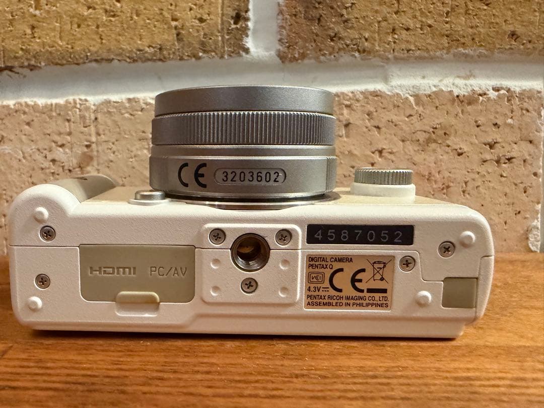 【美品】PENTAX Q ホワイト レンズキット　専用ケース付き