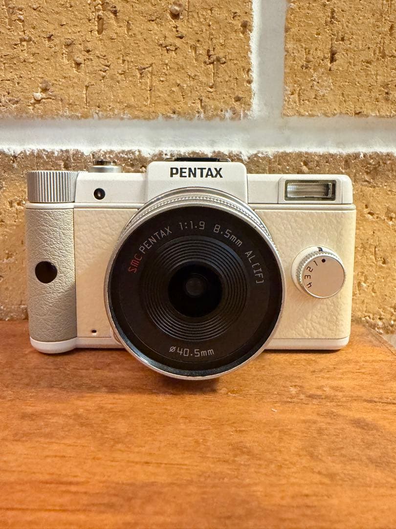 【美品】PENTAX Q ホワイト レンズキット　専用ケース付き