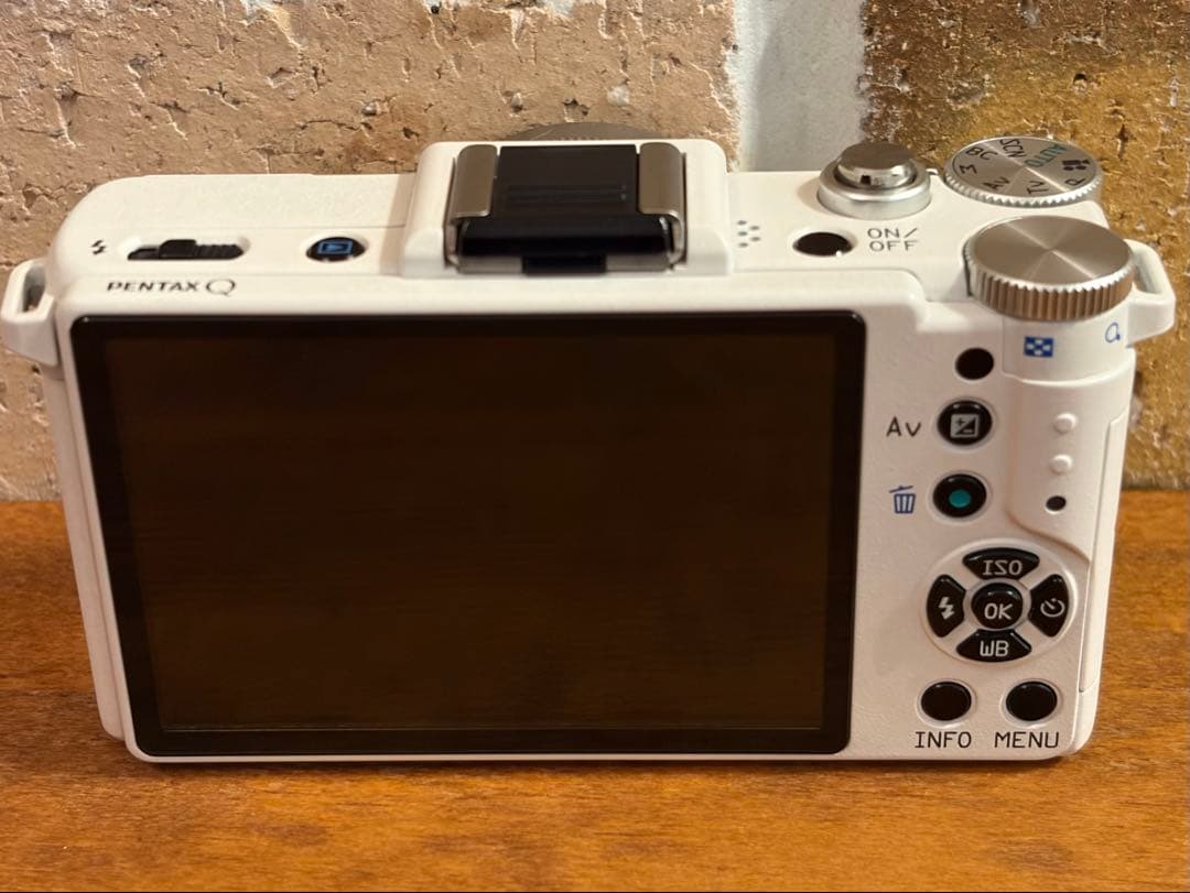 【美品】PENTAX Q ホワイト レンズキット　専用ケース付き
