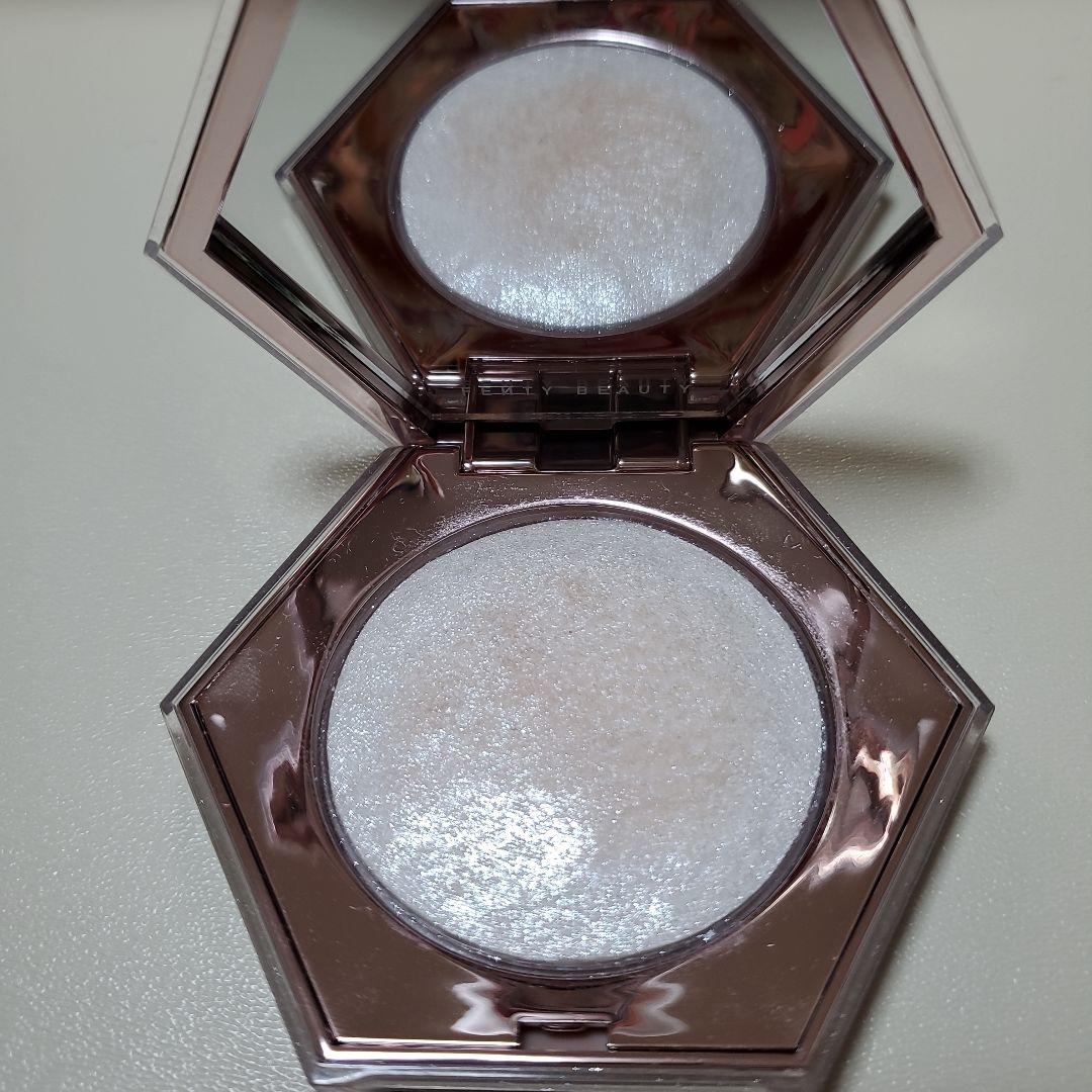 FENTY BEAUTY DIAMOND BOMB ハイライト パウダー