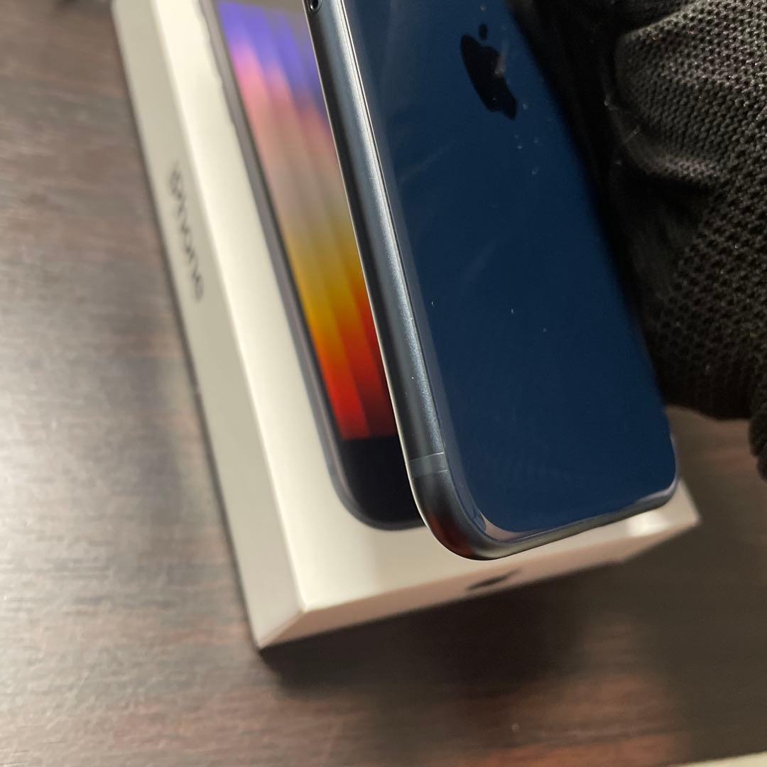 スマートフォン本体 iphonese3 64gb