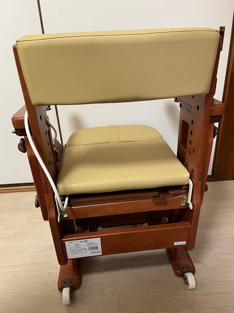 安寿　家具調トイレセレクトR はねあげ　暖房便座　【新品未使用】