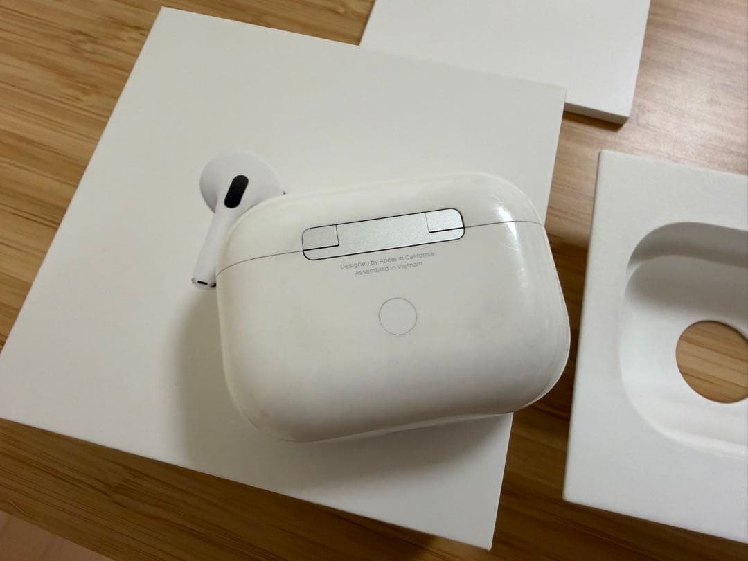 Apple AirPods Pro 第1世代 サードパーティイヤーチップあり