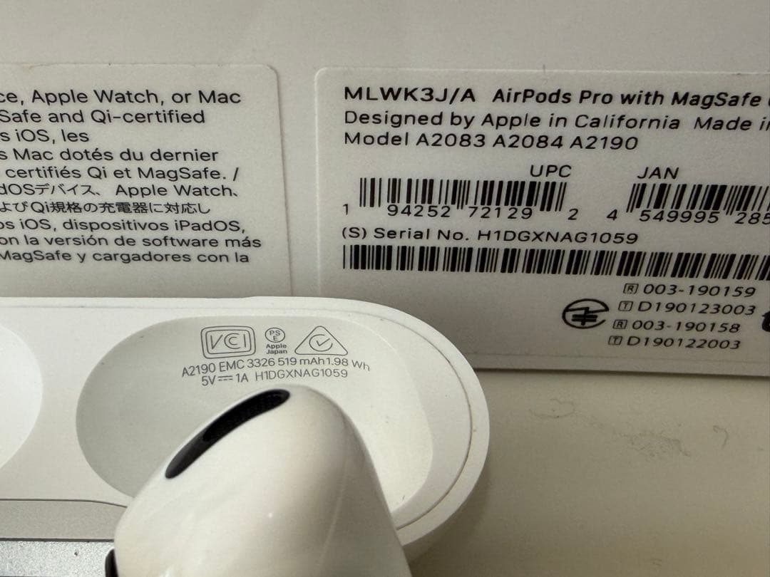 Apple AirPods Pro 第1世代 サードパーティイヤーチップあり