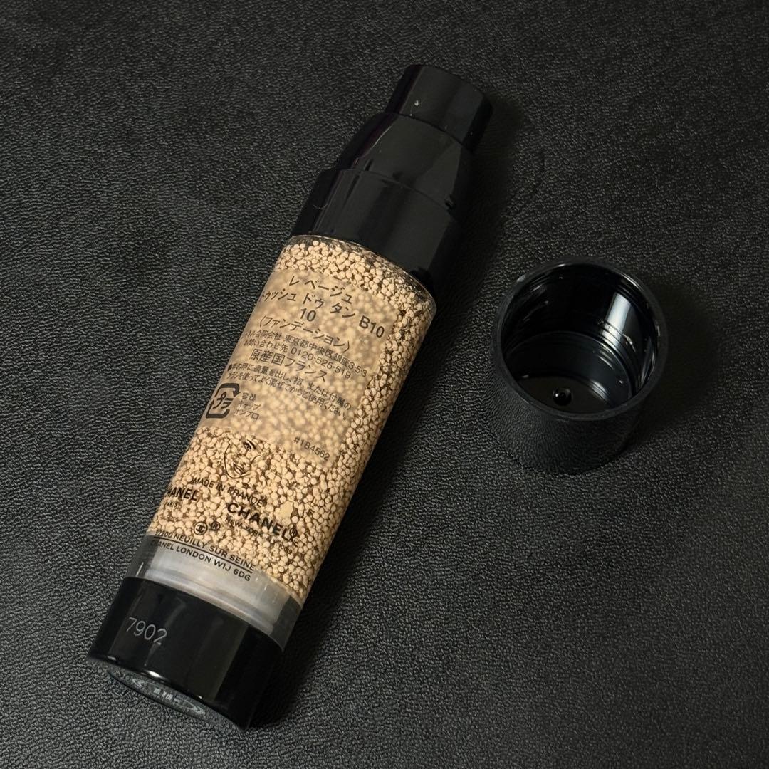 シャネル　レベージュ　トゥッシュ　ドゥ　タン　B10 リキッドファンデーション