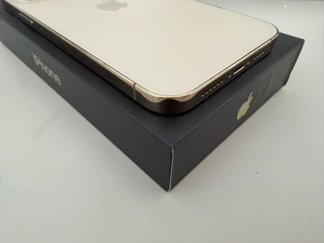 iPhone13proMax 本体　128GB ゴールド