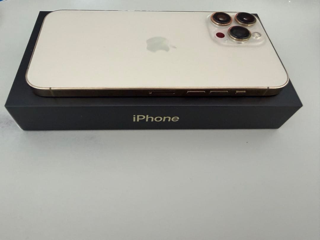 iPhone13proMax 本体　128GB ゴールド