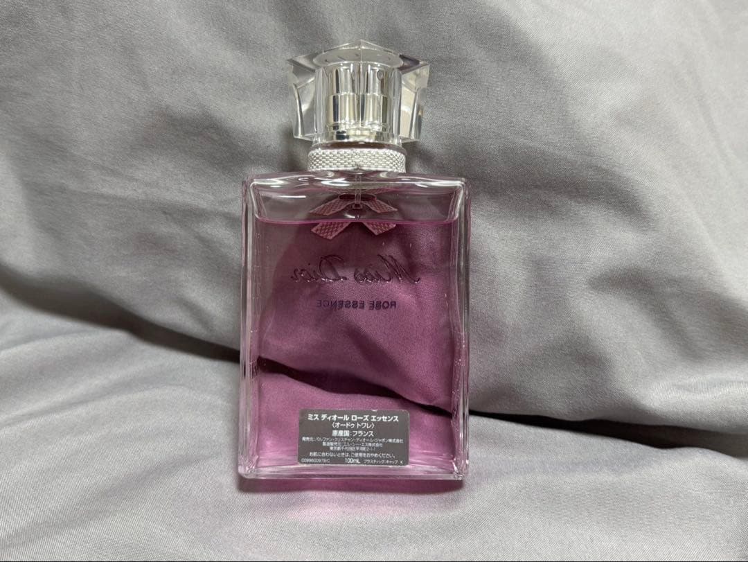 Miss Dior ローズ　エッセンス 100ml
