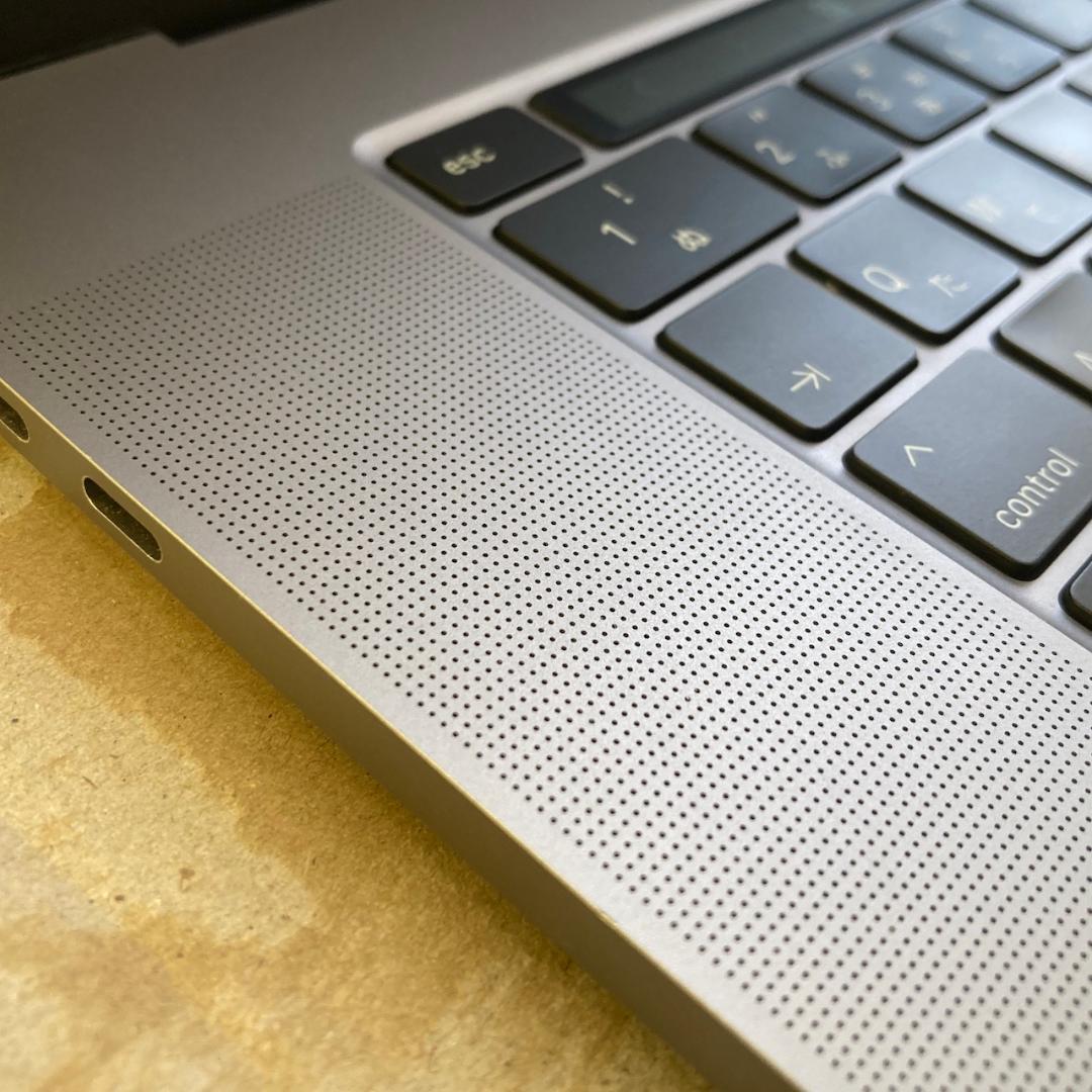 中古　MacBook Pro　MVVJ2J/A（2019, 16-inch）