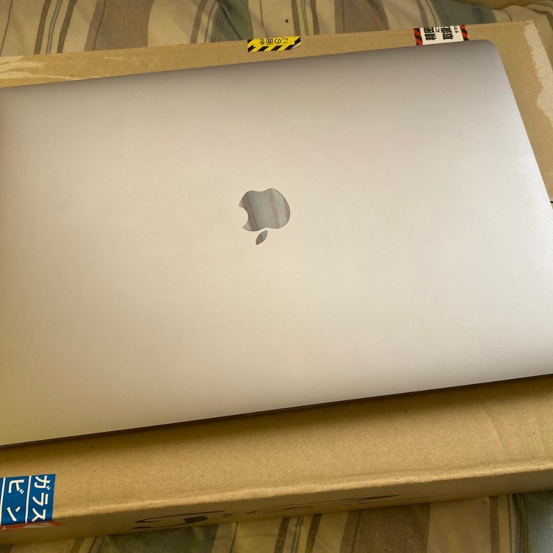 中古　MacBook Pro　MVVJ2J/A（2019, 16-inch）