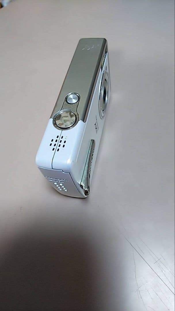 Canon IXY DIGITAL ホワイト PC1060