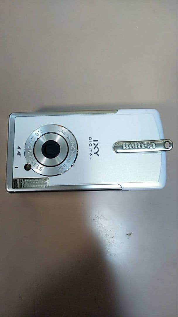 Canon IXY DIGITAL ホワイト PC1060