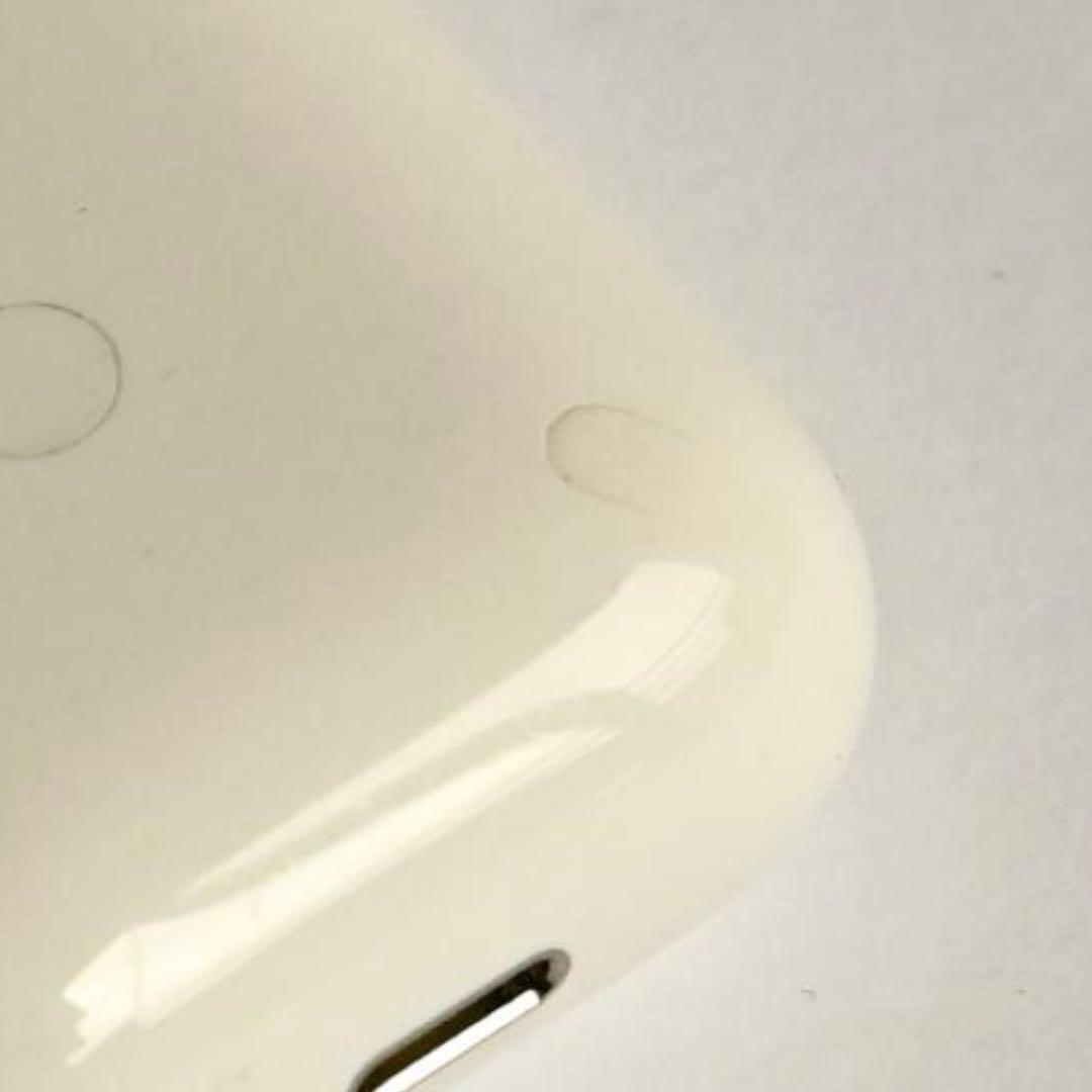 AirPods イヤホン 第二世代 MRXJ2J/A ワイヤレス充電対応
