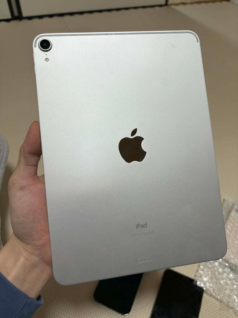 Apple iPad proシルバー 64GB 本体