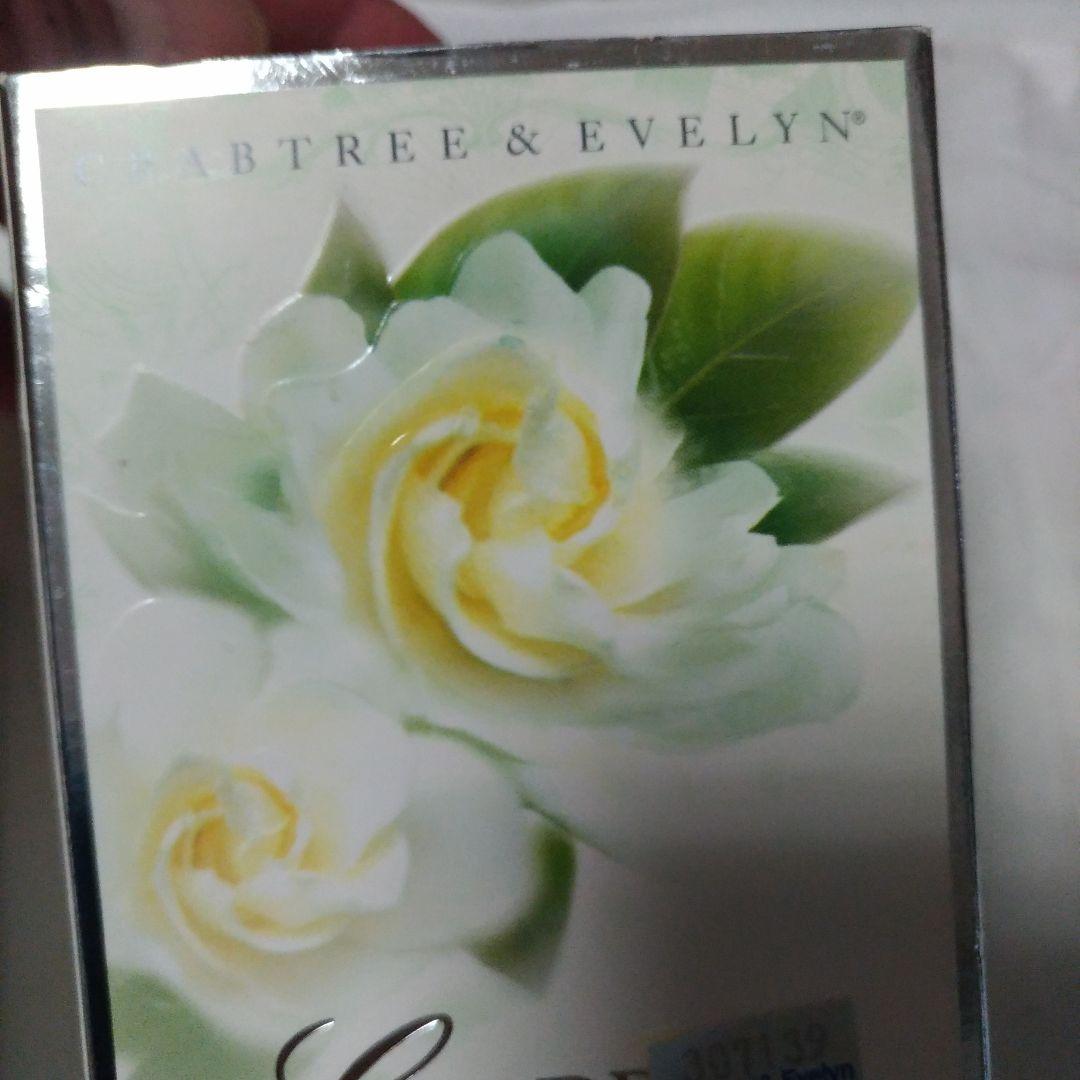 CRABTREE & EVELYN。 GARDENIA 。 キャンドル。 2個。