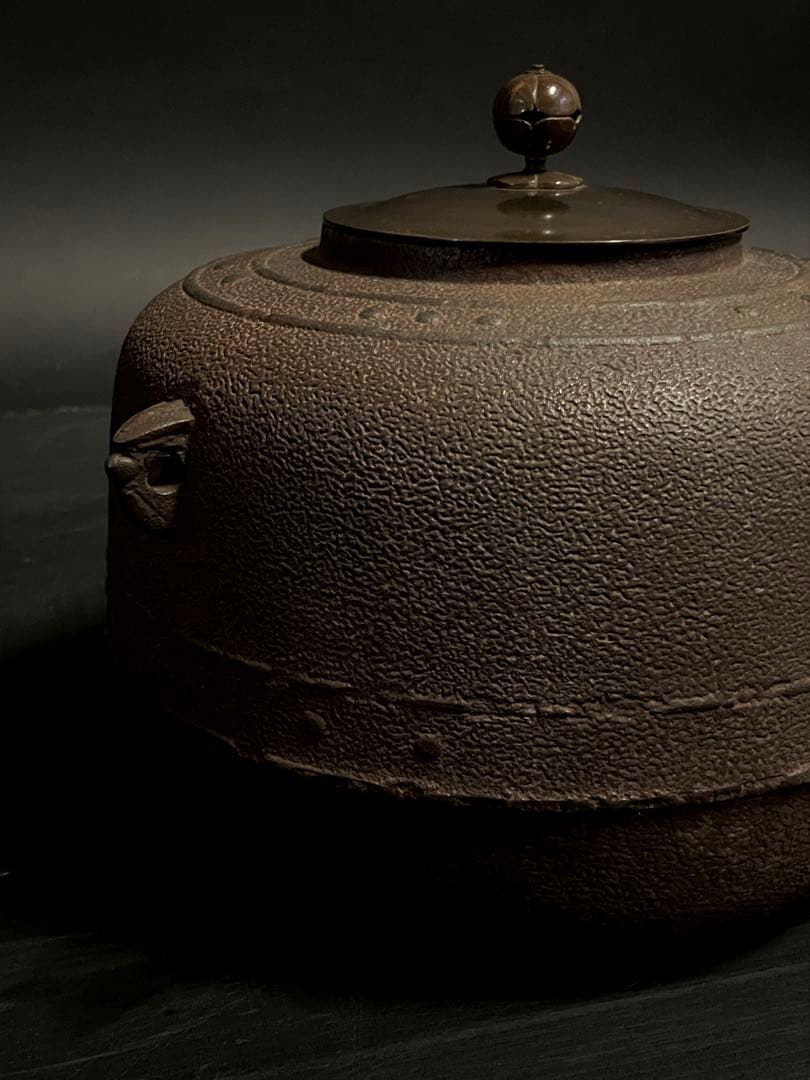 割引‼️「母」 萬代屋釜 釜師 敬典 炉釜 共箱 茶道具 （107A）
