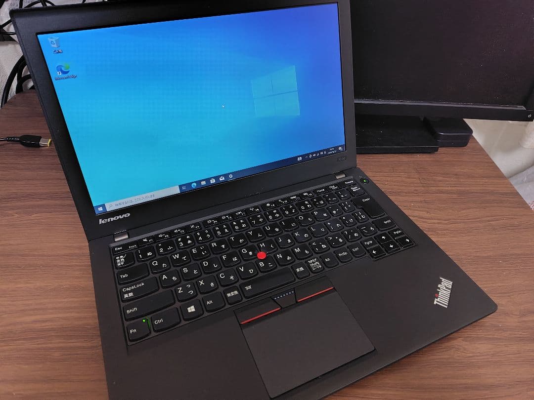 【ノートパソコン】 Lenovo ThinkPad X250